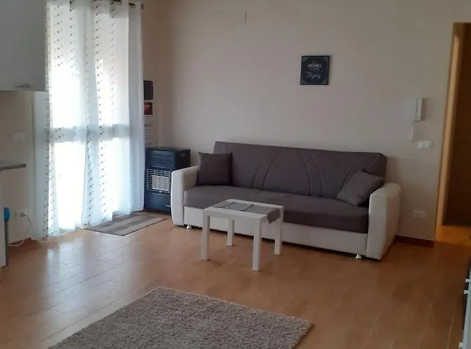 بيت للعطل Ferienhaus Puvogel تْرابْيا